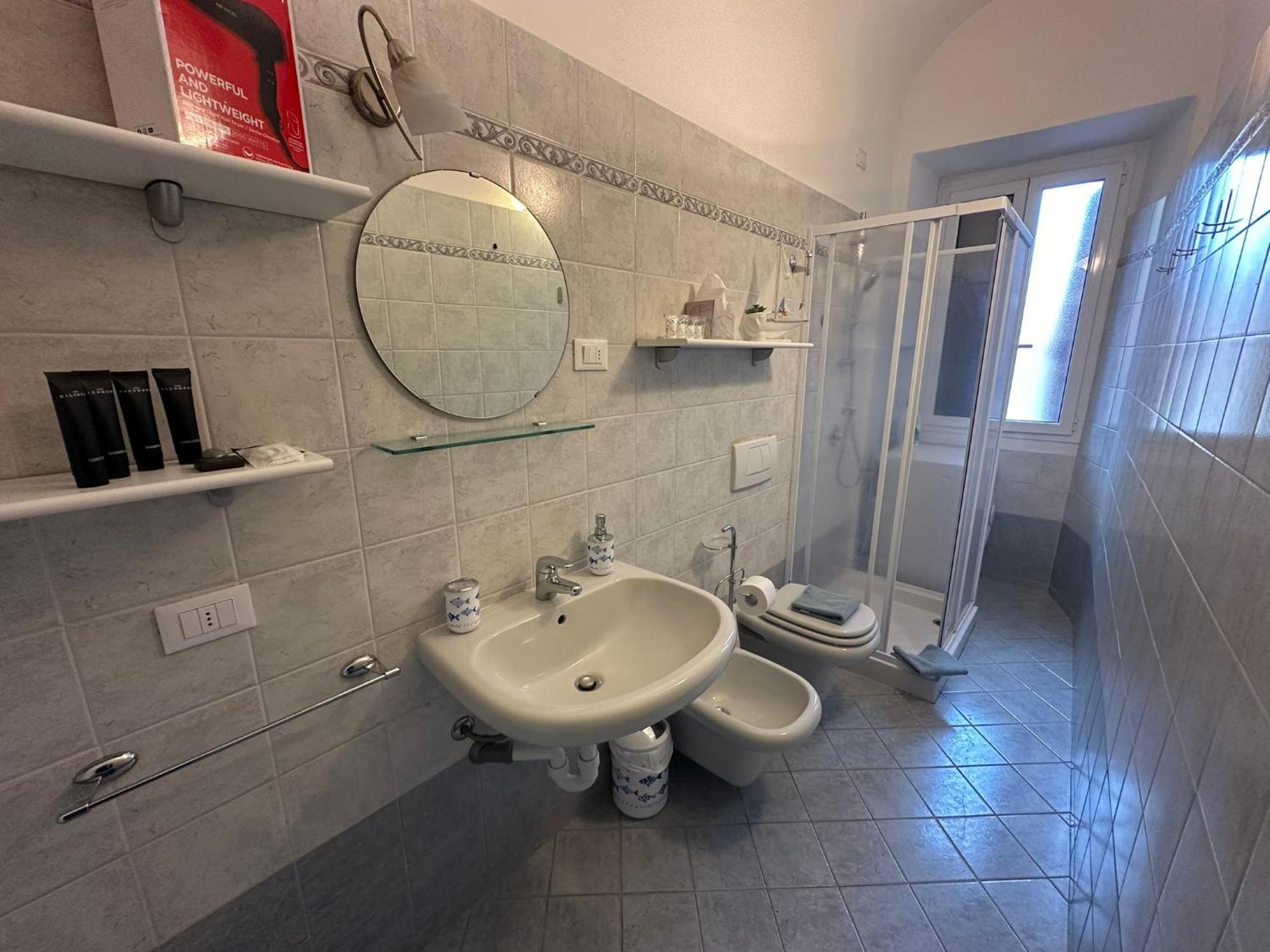 2 Passi Dal Mare Di Alassio Ampio Trilocale Extérieur photo