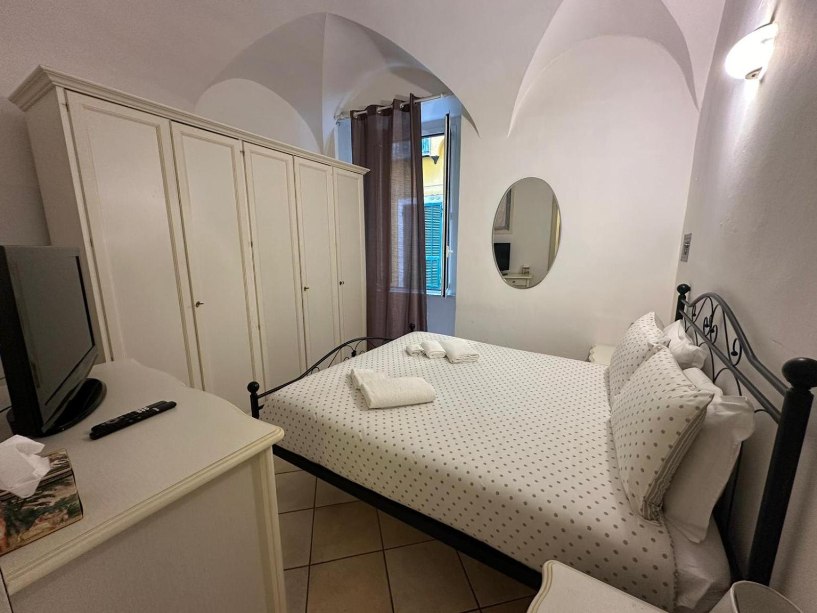 2 Passi Dal Mare Di Alassio Ampio Trilocale Extérieur photo